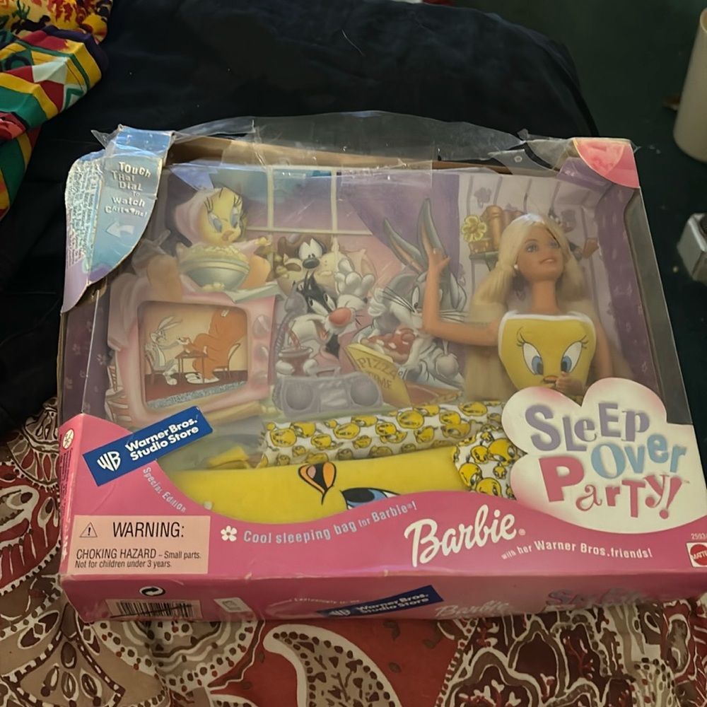 Nib Warner  bros sleepover party w/tweety